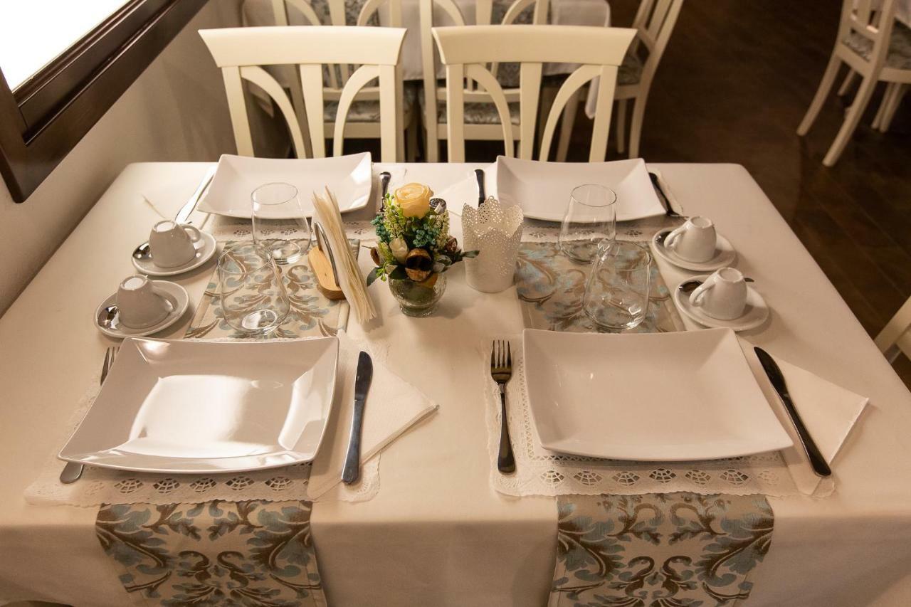 Ave, Alba! Hotel Alba Iulia Luaran gambar