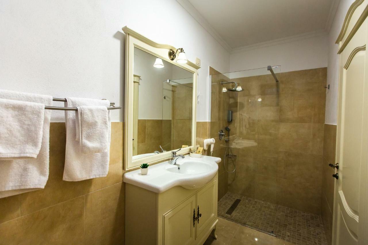 Ave, Alba! Hotel Alba Iulia Luaran gambar