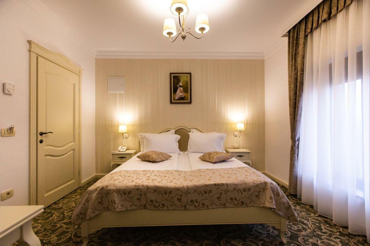 Ave, Alba! Hotel Alba Iulia Luaran gambar