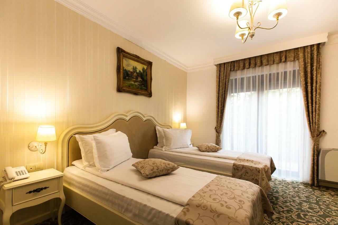 Ave, Alba! Hotel Alba Iulia Luaran gambar