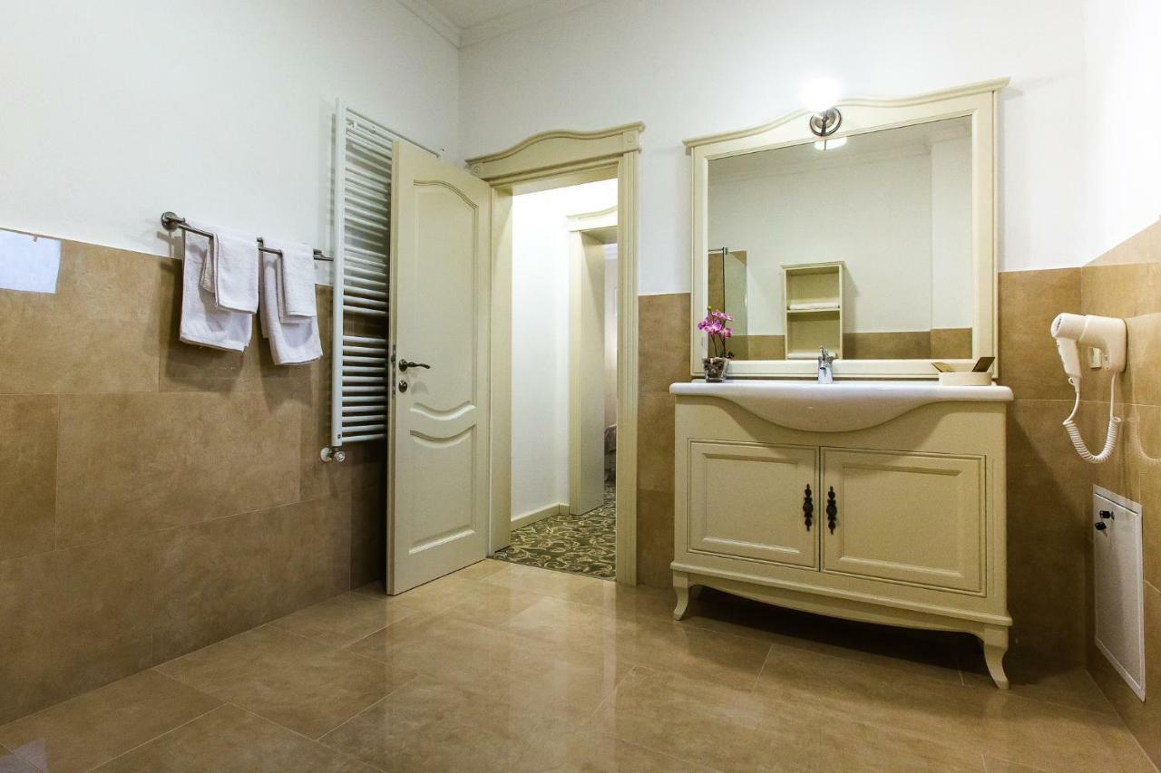 Ave, Alba! Hotel Alba Iulia Luaran gambar